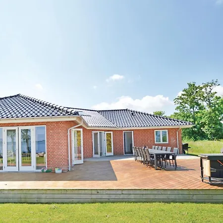 5 Bedroom Nice In Torrig L